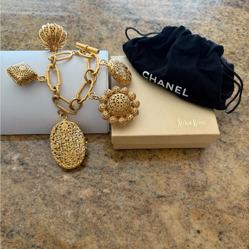 Authentic Chanel 1989 Filigree Runway Charm Bracelet